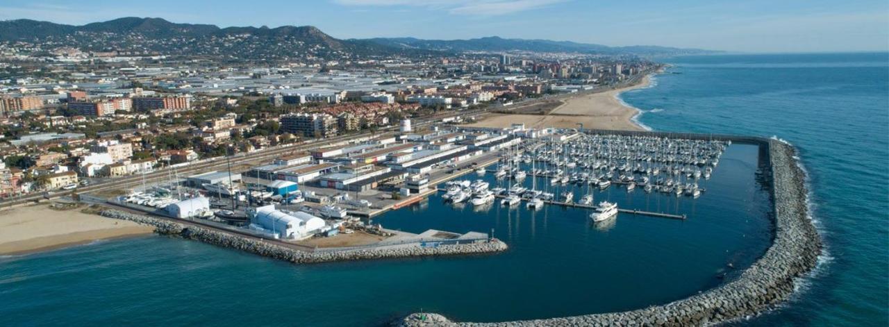 Premiá de MarPrecioso Duplex Con Terraza A 5 Minutos Playa Y 20 Minutos De Barcelonaアパートメント エクステリア 写真